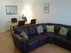 Home exchange listing HE21832