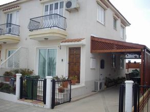 Home exchange listing HE22402