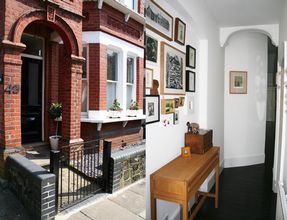 Home exchange listing HE22627