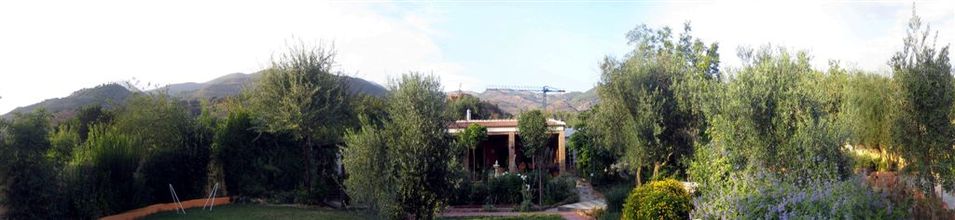 Home exchange listing HE22995