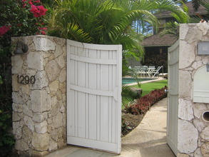 Home exchange listing HE23433