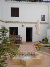 Home exchange listing HE23815