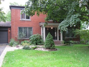 Home exchange listing HE25263