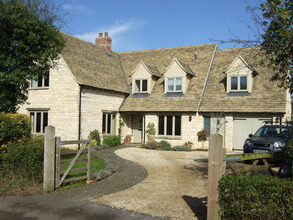 Home exchange listing HE25468