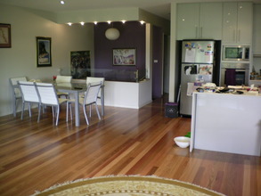 Home exchange listing HE25532